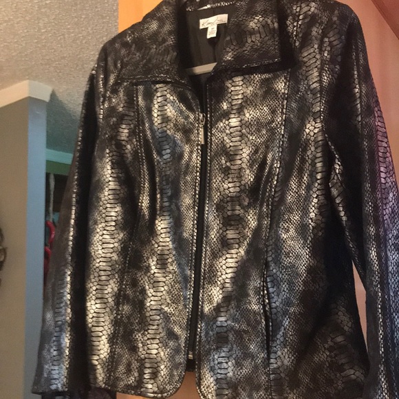 Kim Rogers snake print jacket - Picture 2 of 6